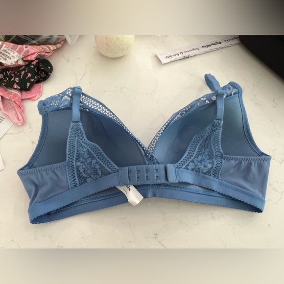 KNIX Lace Deep-V Bralette - Picture 2 of 3